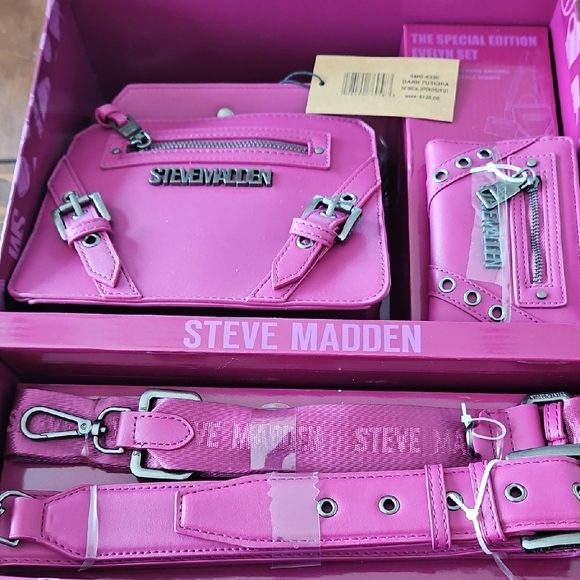 Steve Madden Fuchsia Accessory Set - Picture 3 of 3
